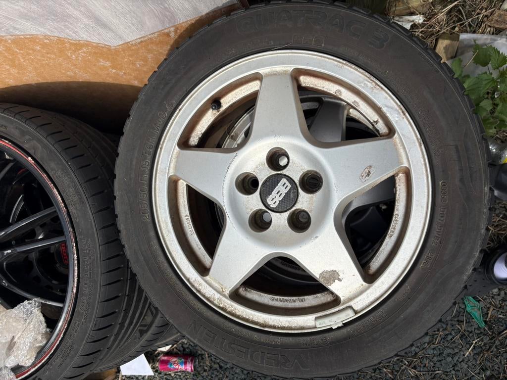 Jante + pneu golf VR6, Autos : Pièces & Accessoires, Enlèvement ou Envoi