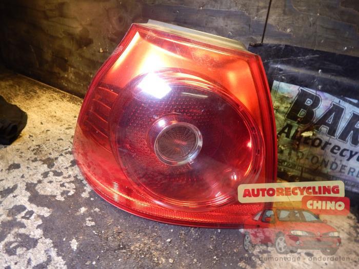Achterlicht links van een Volkswagen Golf, Gebruikt, -, Volkswagen, -