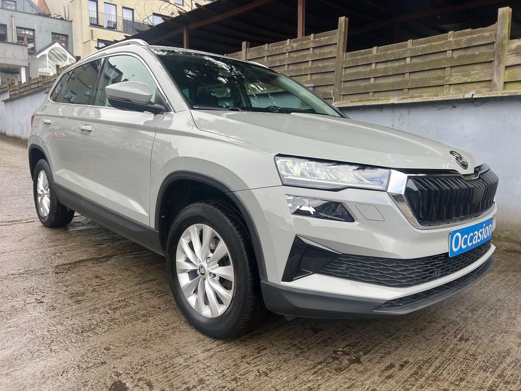 Skoda Karoq 1.0 TSI 110cv 6vit Sport Clever, Autos, Skoda, Argent ou Gris, Achat, Euro 6, Entreprise