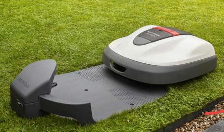 Robot tondeuse Honda, Jardin & Terrasse, Tondeuses robotisées, Comme neuf, 20 à 25 cm, Enlèvement