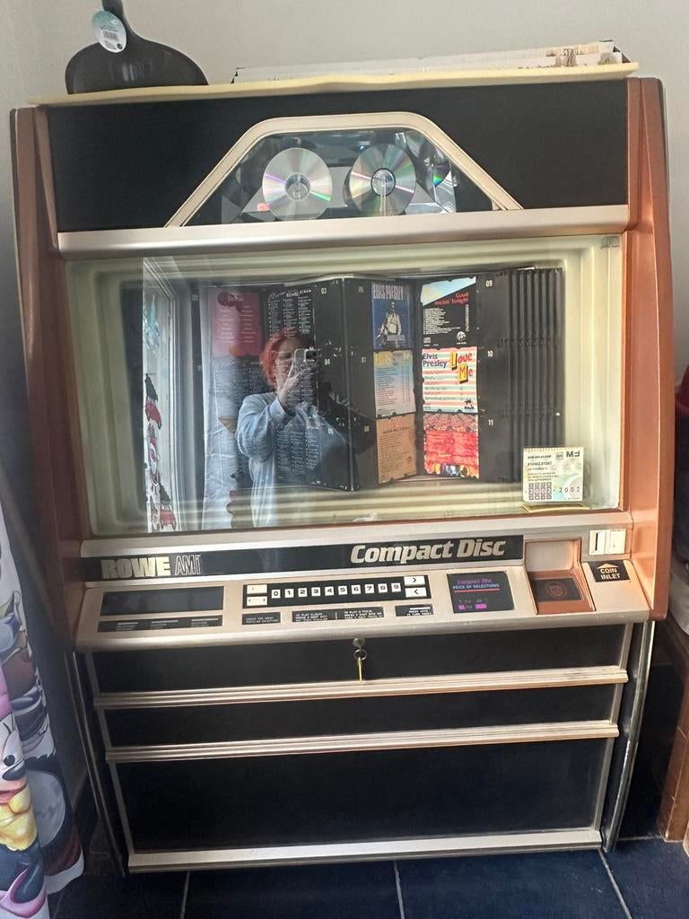 Jubox te koop met cd’tjes werkt perfect speelt terug, Ophalen, Zo goed als nieuw, 1970 tot heden, Ami