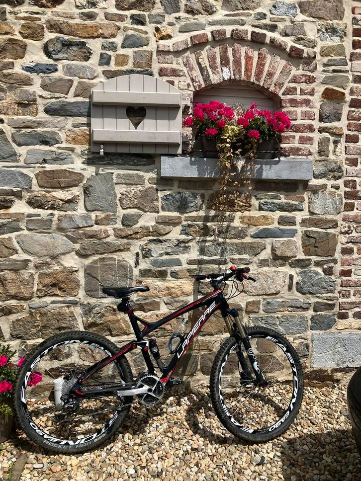 Vélo lapierre full carbone, Vélos & Vélomoteurs, Vélos | BMX & Freestyle, Comme neuf, Enlèvement ou Envoi