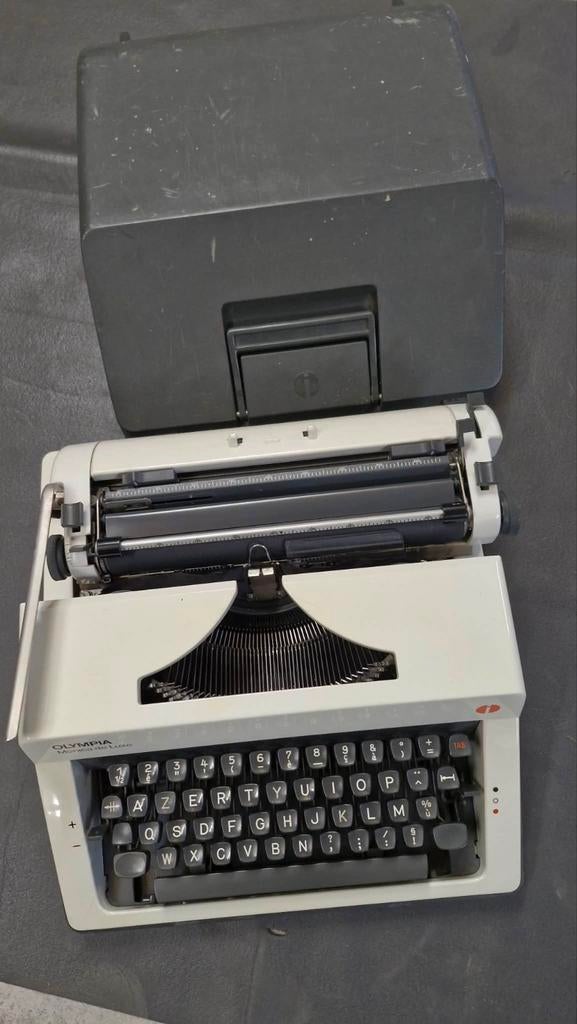 Typemachine, Diversen, Ophalen