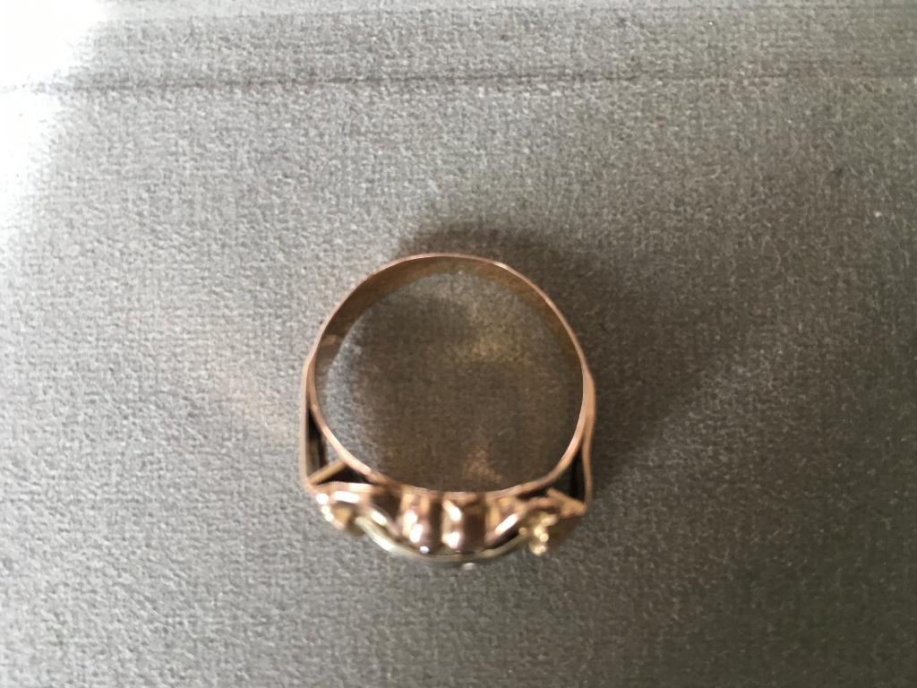 Gouden ring, Handtassen en Accessoires, Ringen, Gebruikt, Ophalen of Verzenden, 17 tot 18, Met edelsteen