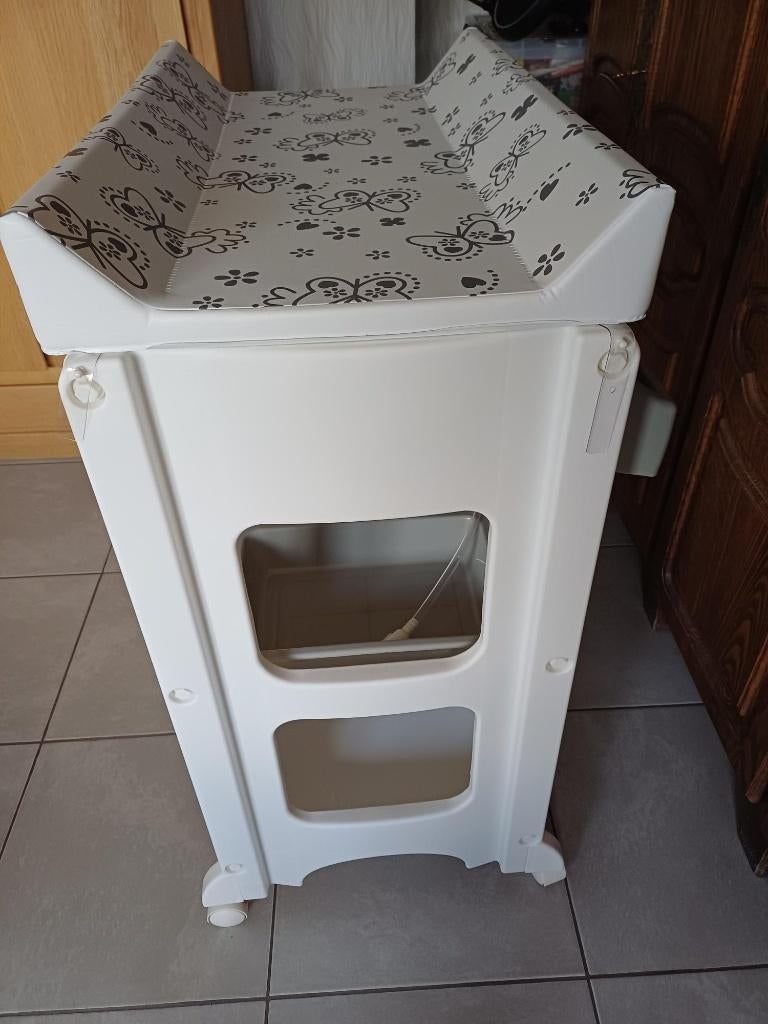 Table d'allaitement avec baignoire, Enfants & Bébés, Bains & Soins, Comme neuf, Autres types, Autres marques, Standard, Enlèvement