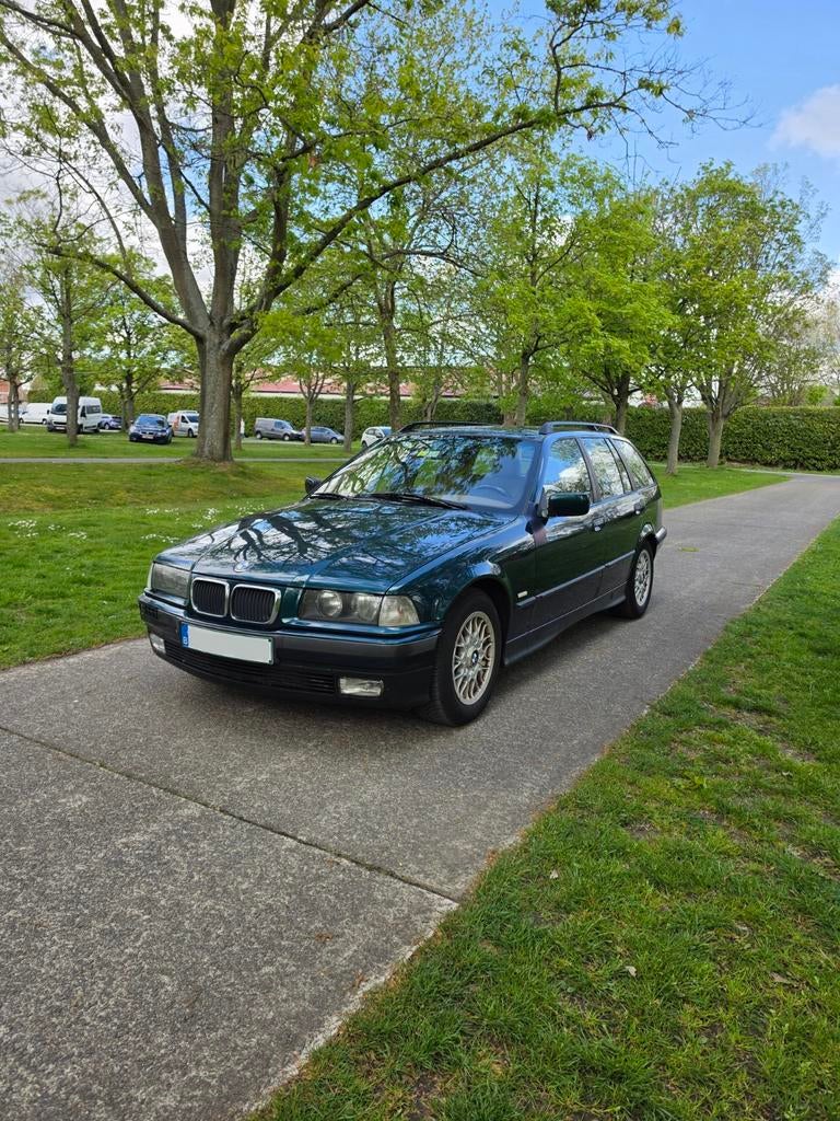E36 320i touring 1996, Auto's, BMW, Achterwielaandrijving, Beige, Android Auto, Leder