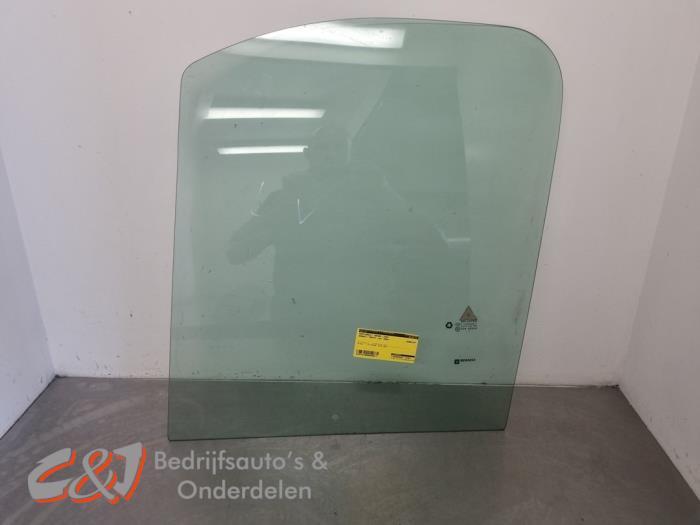 Vitre portière 2portes gauche d'un Renault Trafic, Autos : Pièces & Accessoires, Renault, -, 3 mois de garantie, Utilisé