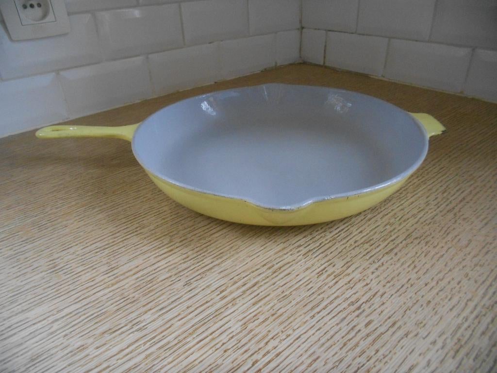 Le creuset? grande poêle barbecue (cocotte en fonte) 30cm D, Maison & Meubles, Cuisine | Casseroles & Poêles, Fonte, Enlèvement ou Envoi