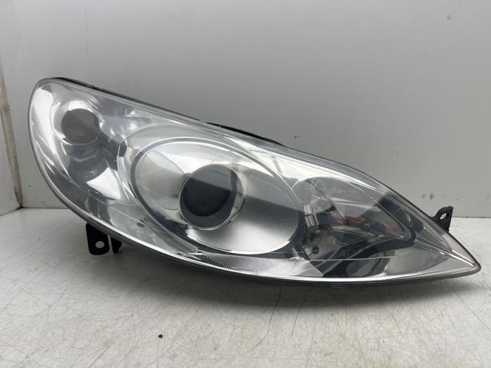 Phare droit d'un Peugeot 407, Autos : Pièces & Accessoires, -, 3 mois de garantie, Utilisé, -