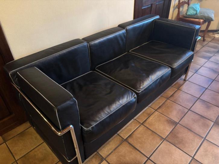 Le Corbusier LC2 stijl zetels – 3-zit + 2 1-zit – replica, Maison & Meubles, Canapés | Salons, Utilisé, Banc droit, Trois personnes