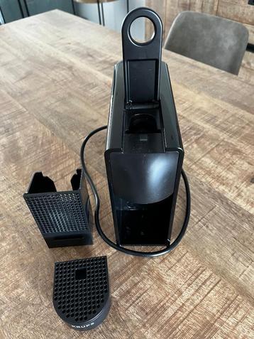 Krups Nespresso Essenza Mini( zwart). beschikbaar voor biedingen