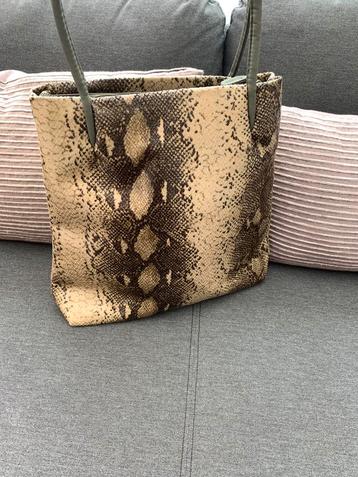 Sac effet croco beschikbaar voor biedingen