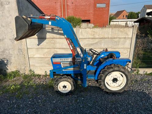 Iseki TL2100F 21cv 4x4 met lader, Zakelijke goederen, Landbouw | Tractoren, Ford, Ophalen of Verzenden