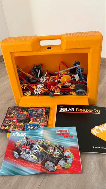 Grote K’NEX bouwset met koffer, extra bak en handleidingen beschikbaar voor biedingen