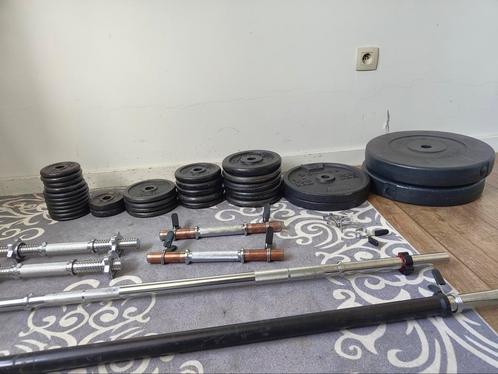Halters/ gewichten voor fitness, met bankje,, Sport en Fitness, Fitnessmaterialen, Zo goed als nieuw, Ophalen