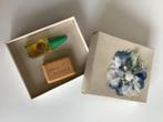 vintage setje miniatuur parfumflesje & zeepje in leuk doosje, Ophalen of Verzenden, Zo goed als nieuw, Miniatuur, Gevuld