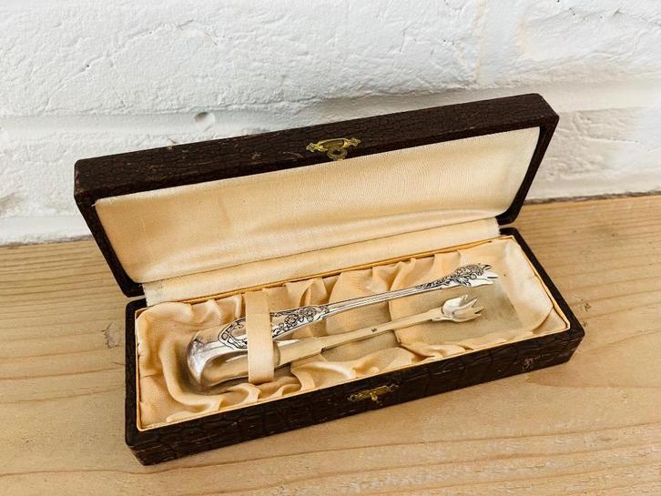 Zilver art deco suikertang + doos, Antiek en Kunst, Antiek | Zilver en Goud, Zilver, Ophalen of Verzenden