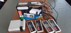 Nintendo classic mini met 4 controllers en 100 spelletjes, Consoles de jeu & Jeux vidéo, Consoles de jeu | Nintendo NES, Comme neuf
