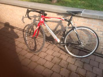Koersfiets  beschikbaar voor biedingen