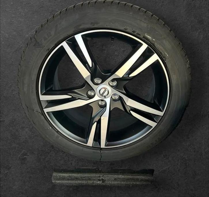 Volvo xc60 winterset origineel zoals nieuw 19inch, Auto-onderdelen, Banden en Velgen, Banden en Velgen, Winterbanden, Ophalen