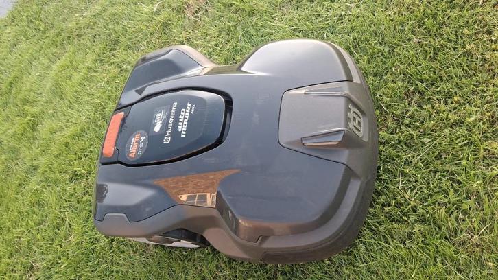 Automower Husqvarna 405X, Tuin en Terras, Robotmaaiers, Zo goed als nieuw, 20 tot 25 cm, Met regensensor, Bestuurbaar via app