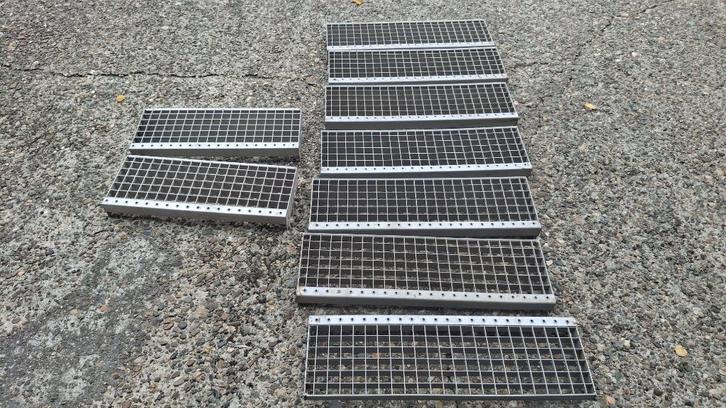 INOX traptreden RVS trappen # maasrooster met anti-sliprand, Doe-het-zelf en Bouw, Ladders en Trappen, Nieuw, Ophalen