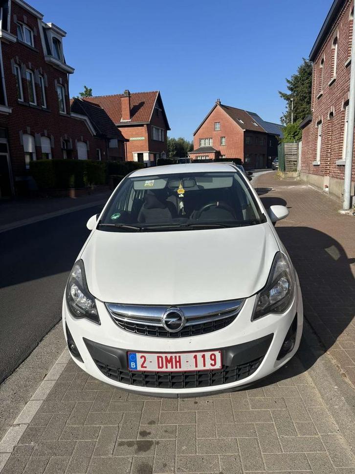 Opel corsa 2014, Auto's, Opel, Particulier, Corsa, Bluetooth, Benzine, Euro 4, 5 deurs, Handgeschakeld, Wit, Zwart, Onderhoudsboekje