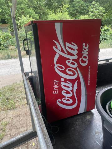 Ijskast coca cola werkt niet meer  beschikbaar voor biedingen