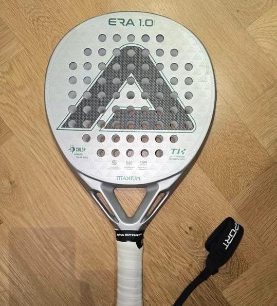 AMA-ERA 1.0 Titanium Silver Padel Racket, Sports & Fitness, Padel, Comme neuf, Enlèvement ou Envoi