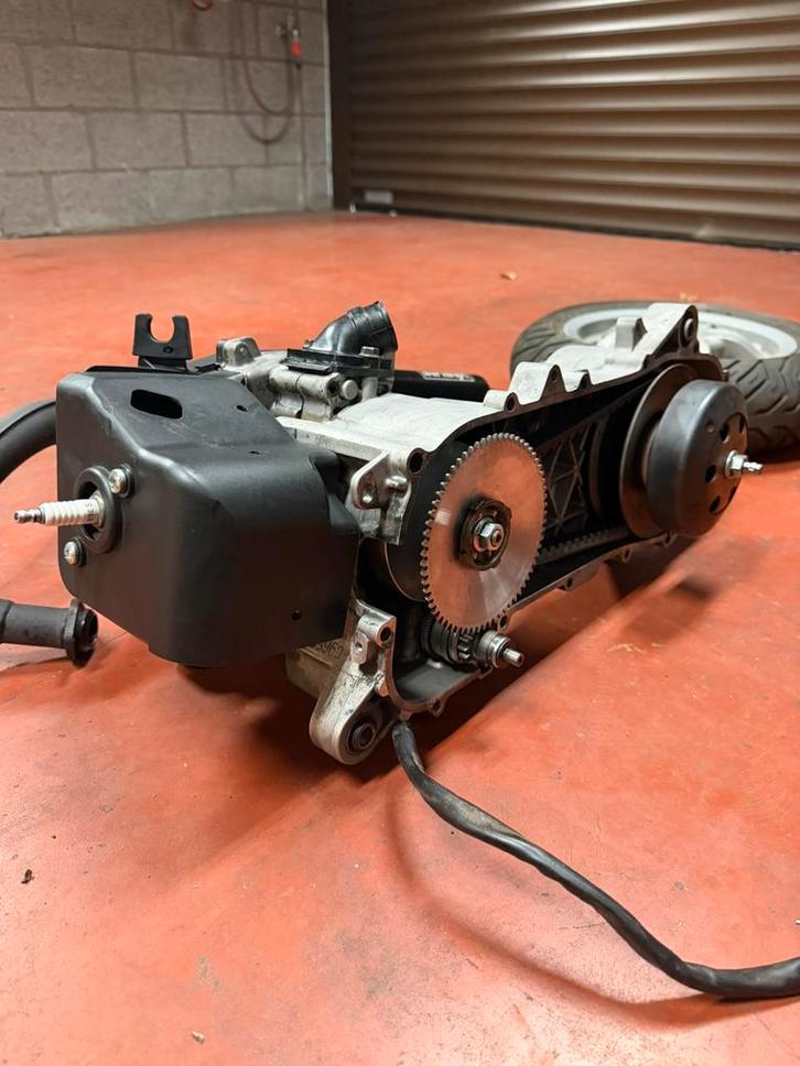 Piaggio zip 70cc motorblok, Fietsen en Brommers, Brommeronderdelen | Scooters, Gebruikt, Piaggio, Blok, Ophalen of Verzenden