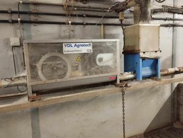 voederinstalatie machine beschikbaar voor biedingen