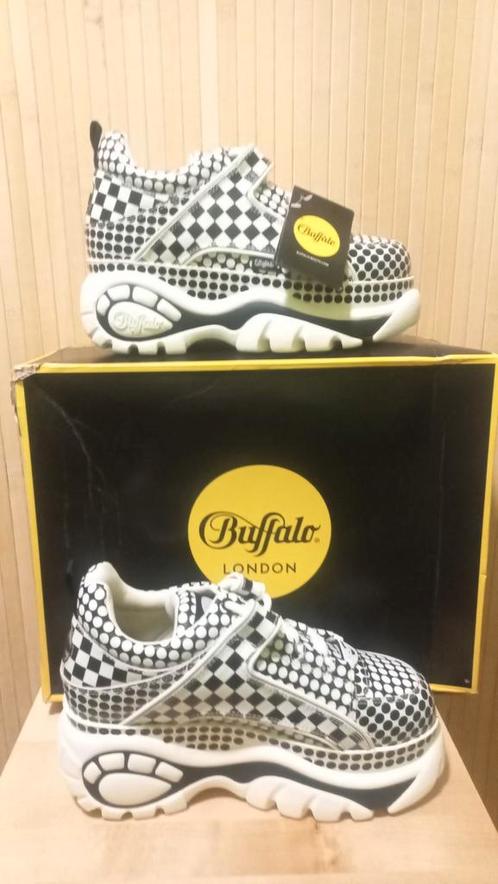 Buffalo ZELDZAAM maat 41 unisex Nieuw, Kleding | Dames, Schoenen, Nieuw, Sneakers, Wit, Ophalen of Verzenden