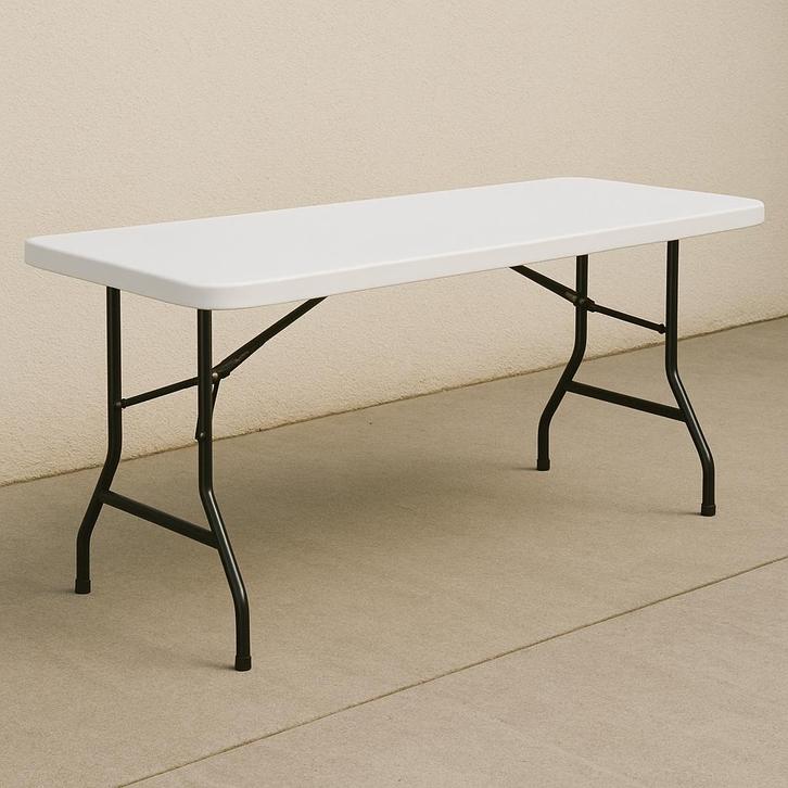 Plooitafel 180cm met stretch hoes te huur, Hobby en Vrije tijd, Feestartikelen | Verhuur, Nieuw, Ophalen of Verzenden