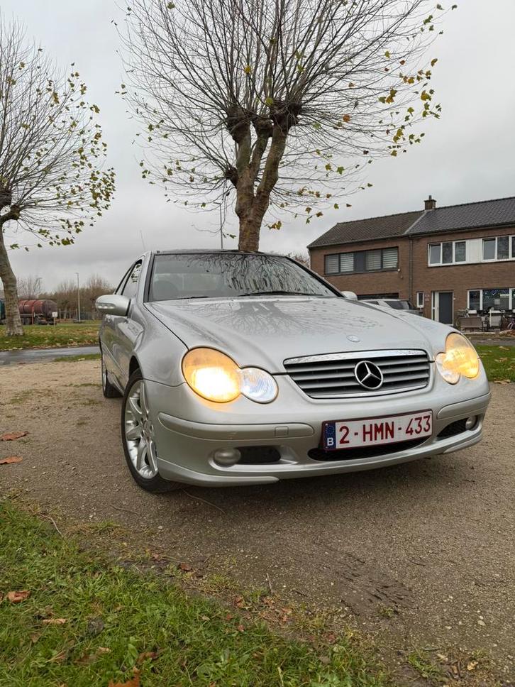 MERCEDES C200 . SPORTSCOUPE , BENZINE, COMPRESSOR, Auto's, Mercedes-Benz, Particulier, ABS, Benzine, Automaat, Grijs, Ophalen