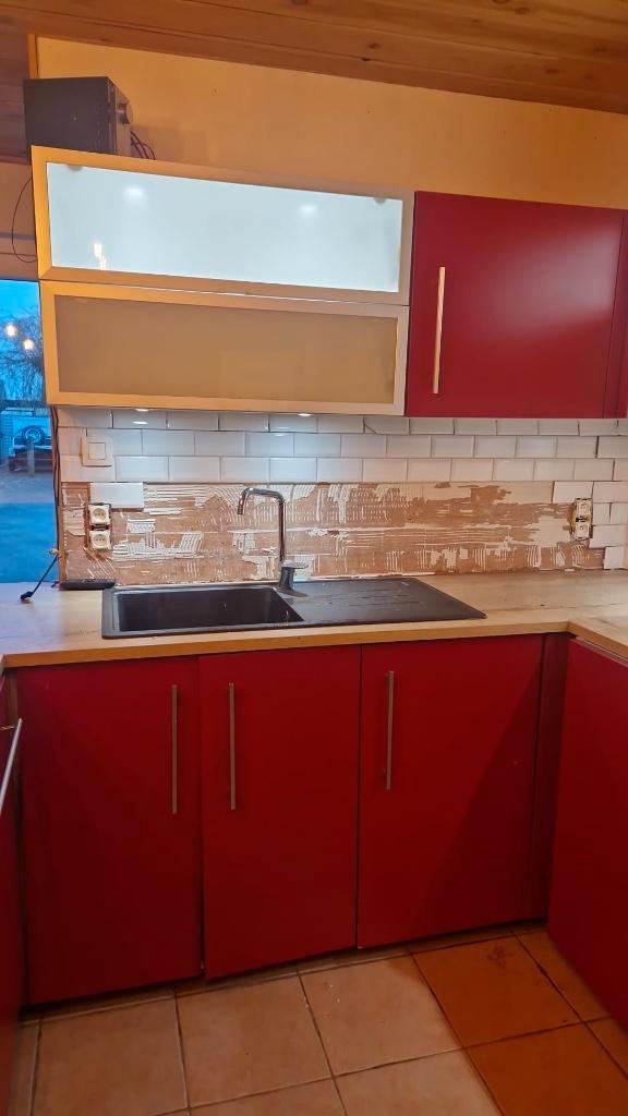 cuisine, Maison & Meubles, Cuisine | Cuisines complètes, Comme neuf, Cuisine en U, Rouge, Bois, Enlèvement