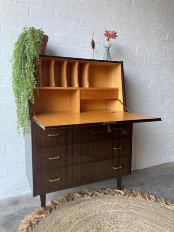 Retro vintage mid-century secretaire beschikbaar voor biedingen