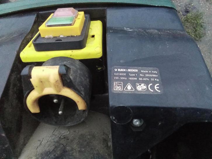 Black and Decker versnipperaar voor groene takken, Tuin en Terras, Hakselaars, Gebruikt, Elektrisch, Ophalen