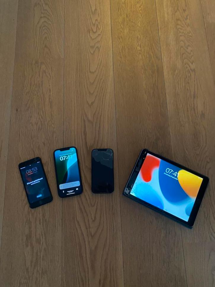 1 iPad en 3 Iphones, Computers en Software, Apple iPads, Gebruikt, Apple iPad, Overige kleuren, Ophalen of Verzenden