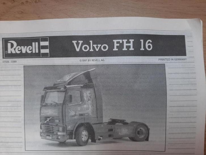 Volvo FH 16 modelbouw (Revell 07506 - 1997) schaal 1:24, Hobby en Vrije tijd, Modelbouw | Auto's en Voertuigen, Zo goed als nieuw