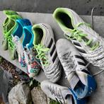 Chaussures de football taille entre 40-45, Sport en Fitness, Volleybal, Ophalen, Zo goed als nieuw, Schoenen