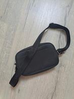 Handtasje Lacoste €15, Ophalen