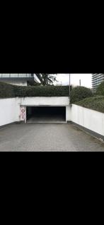 Overdekte autostaanplaats te Berchem