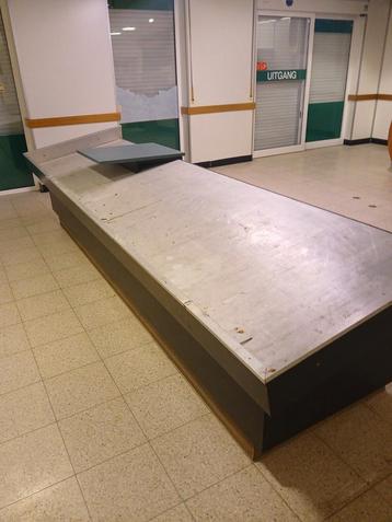 Fruit en groenten toog beschikbaar voor biedingen