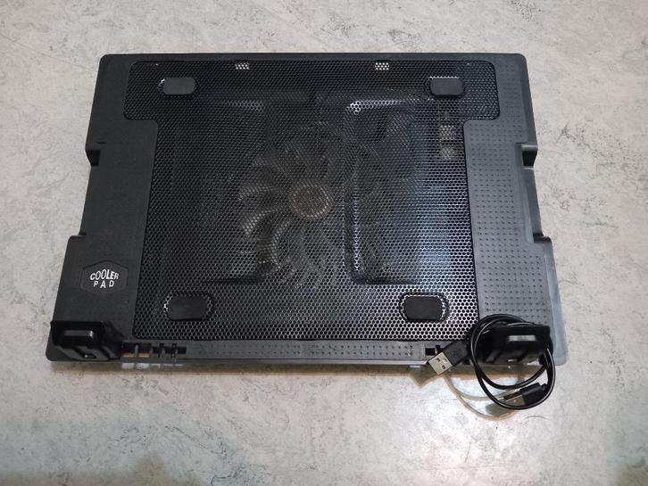 Verstelbare laptopkoelstandaard, Computers en Software, Laptopstandaarden, Zo goed als nieuw, In hoogte verstelbaar, Ophalen