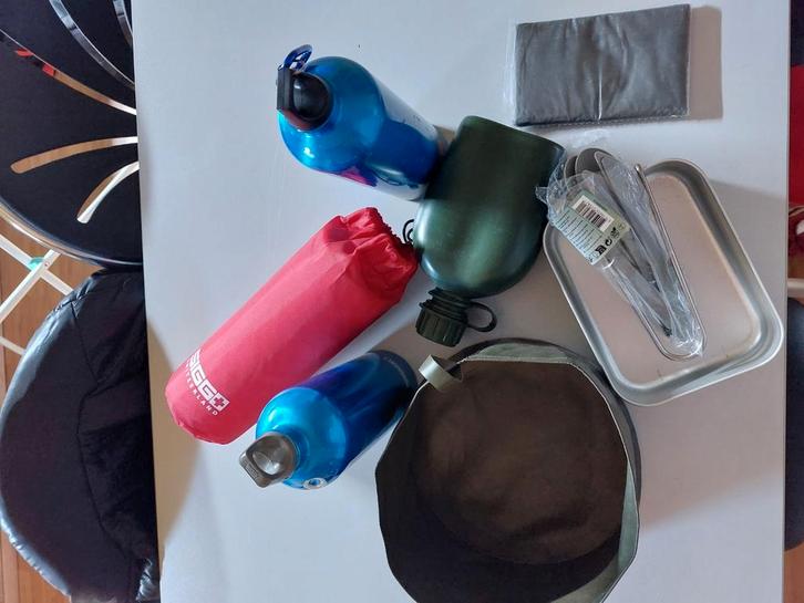 Militair feldfles waskom gamel en 2 trek drinkfles, Verzamelen, Militaria | Algemeen, Ophalen