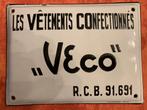 Plaque émaillée VECO vêtements mode confection, Collections, Marques & Objets publicitaires, Enlèvement ou Envoi, Utilisé, Panneau publicitaire