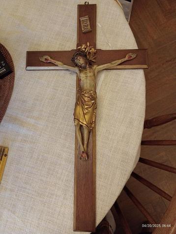 Ancien grand crucifix bois et christ plâtre polychromes, Enlèvement