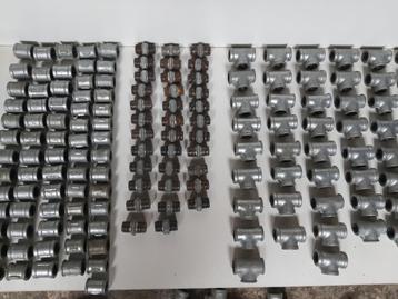 Lot accessoires plomberie beschikbaar voor biedingen
