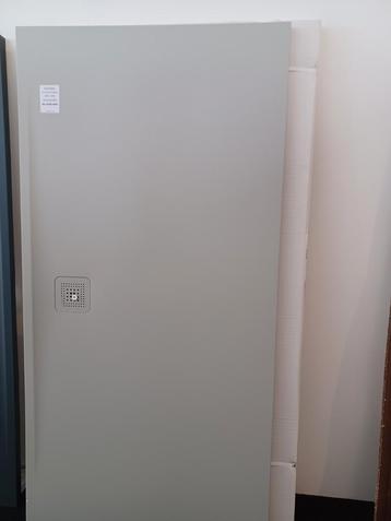 Nieuwe douchebak 180 x90  beschikbaar voor biedingen