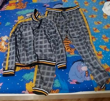 Kleding set beschikbaar voor biedingen